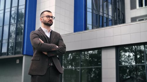 Successful Business Man Leader Executive Manager Thinking Work Job Career Downtown Office Street