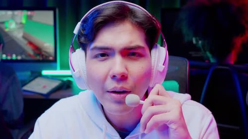 Esports Gamer Streams Live, Wins