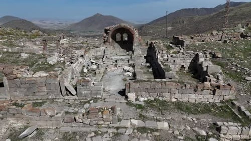 View from above of the rock ruins at Üçkuyu village Değle ruins
