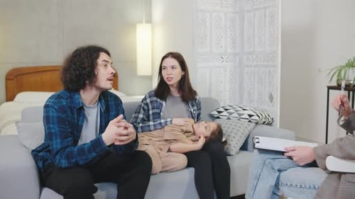 Family Attends Therapy Session With Therapist