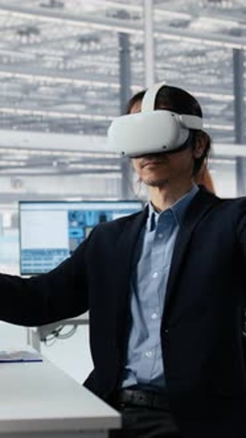 Vertical Video Engineer Using VR Technology to Optimize Microchip Production in Factory