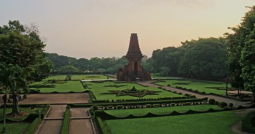 Mojokerto, 02 mai 2024, vue aérienne de l'atmosphère du temple