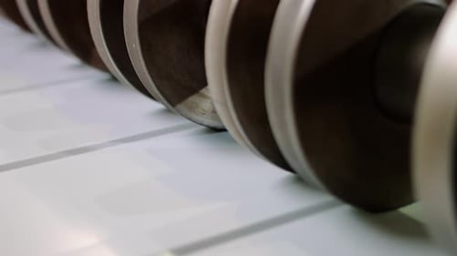 Räder und Rollen zur Herstellung von Profilzäunen Automatische Werkslinie aus nächster Nähe