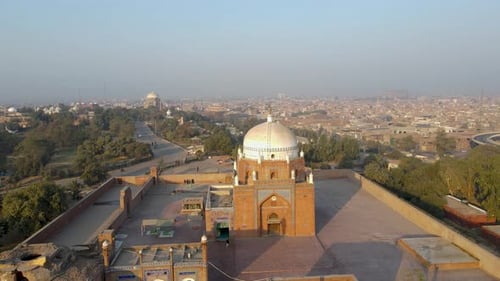 Vue aérienne du sanctuaire de Bahauddin Zakariya, Pakistan.