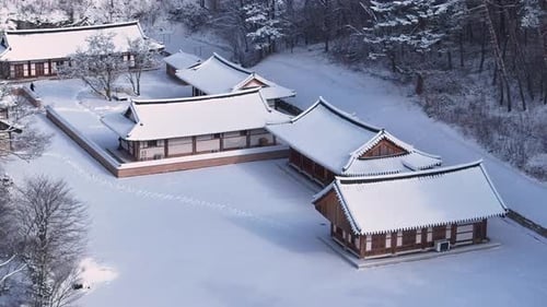 Paisagem nevada do Templo Naesosa e do Parque Nacional Byeonsanbando no inverno, Coreia do Sul
