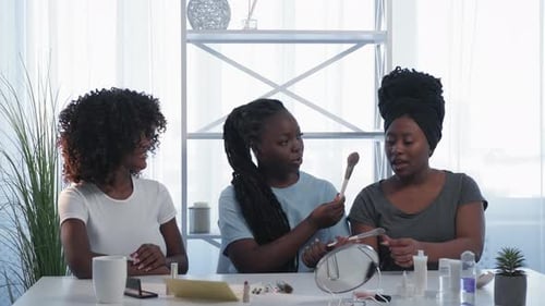Schönheit, Kosmetik, Training, Gesichtsbehandlung für Frauen