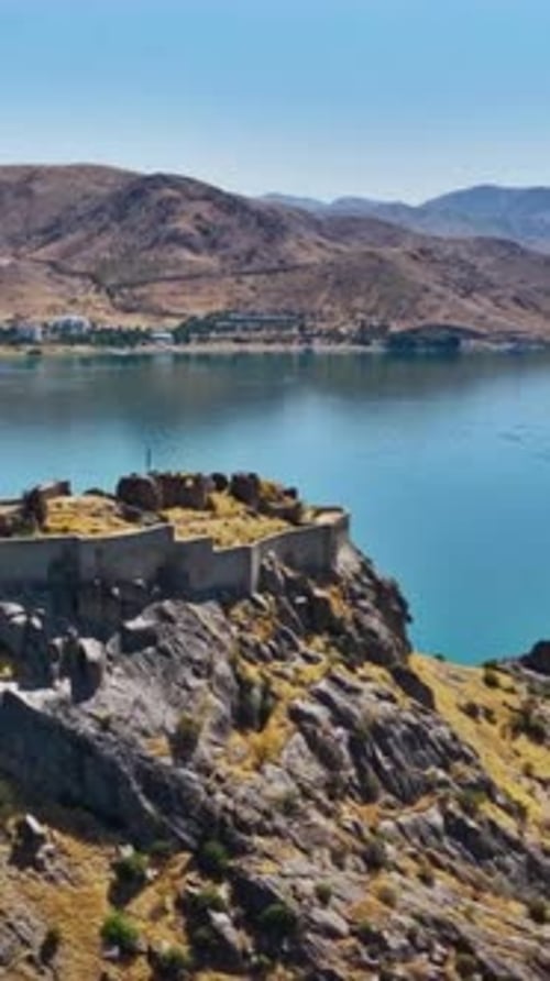 Vue verticale du château de Pertek, Turquie
