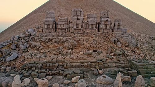 Eternal Sunset on the Gods of Nemrut