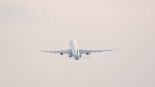 Rückansicht des Jetflugzeugs beim Start