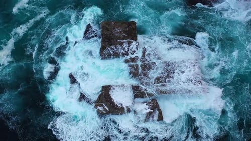 North Bondi hovering over rocks