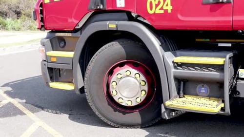 NSW Firetruck steps folding up and drives