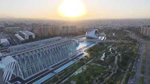 Cidade do pôr do sol das artes e ciências em Valência, na Comunidade Valenciana, Espanha.