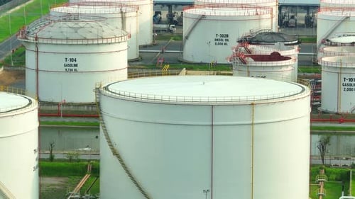 Depósito de petróleo desde arriba.