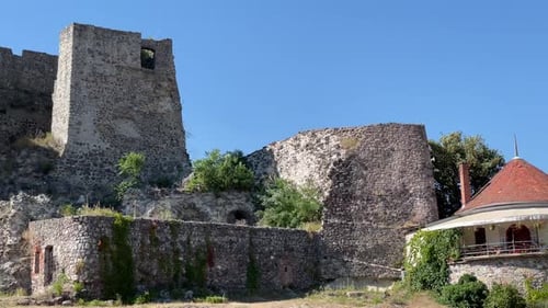 Замок Левице Град средневековые исторические руины в Словакии, Пан