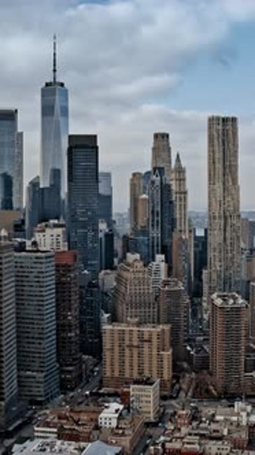 Exploring Brooklyn Bridge and Manhattan skyline from above