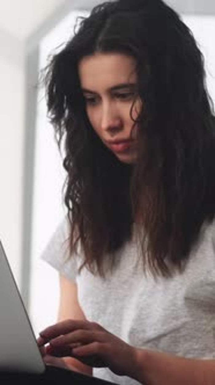 Royalty-Free Vertical Online Booking Videos - Envato