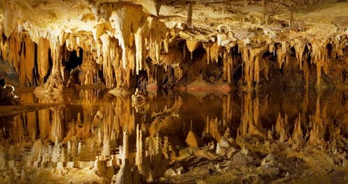 Touring the Luray Caverns, Cave Landscape