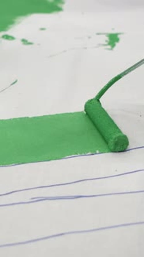 Painting Green with Cylindrical Brush