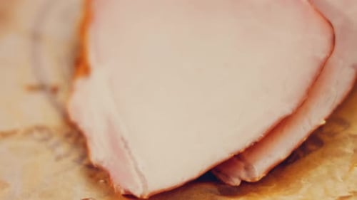 Waviness Effect of Pork Tenderloin Sliced with a French Baguette