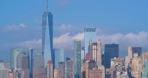 Hermoso horizonte de la ciudad de Nueva York desde River Aerial