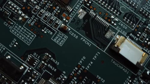 Carte de circuit imprimé colorée, composants de la carte mère de l'ordinateur : micropuces, processeur CPU, Transis