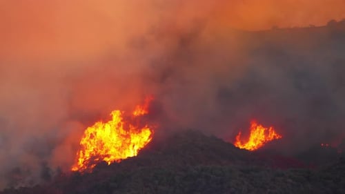 Malibu Fire 2025 Stunning Aerial Footage Showcasing Firefighting Efforts