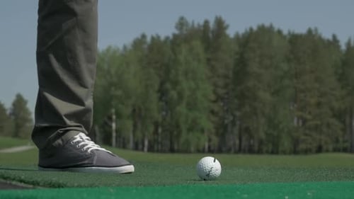 Golf Swing Preparation on the Course A Key Activity for All Avid Golfers to Perfect Their Skills