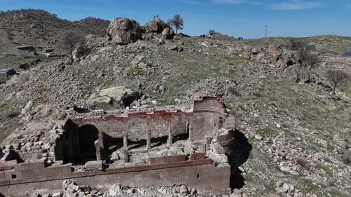 The view of the historical ski ruins from the top, Üçkuyu ruins