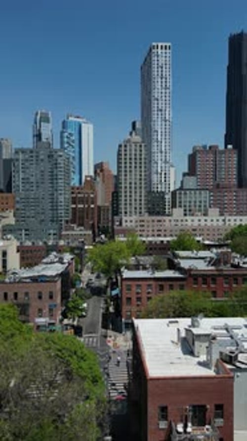 Bourem Hill, Dumbo, Brooklyn, Vertical Drone Push-In Shot