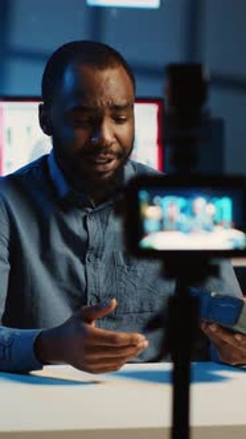 Vertical Video Influencer Reviews V Mount Battery