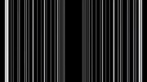 Animation de lignes verticales en mouvement sur fond noir. Déplacement de lignes de codes-barres verticales dans l'espace.