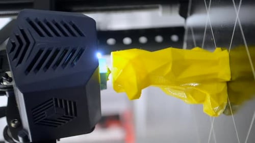 3D-Drucker, der Prototypen für Spielzeug aus geschmolzenem Kunststoff druckt, Vertikale Erzeugung