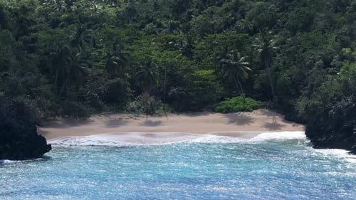 Playa Onda, Samana, Dominican Republic_drone shot