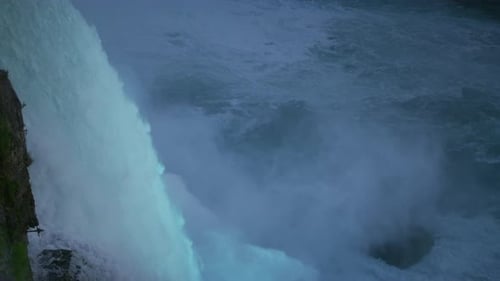 Close up of the waterfall