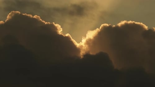 Wolken bei Sonnenuntergang