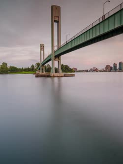 Sunset time-lapse of the bridge over East river