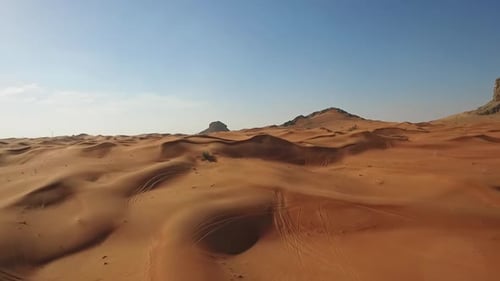 Mesmerizing Drone Footage of a Vast Desert Landscape in 4K