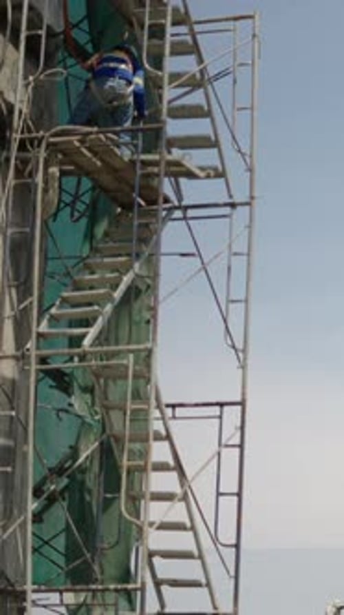Vista de las vigas durante la construcción del puente