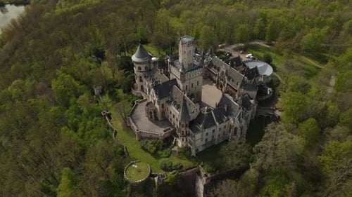 Vue du château de Marienburg, un château néo-gothique en Basse-Saxe, Allemagne