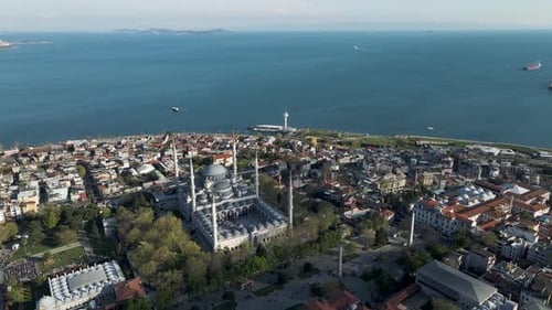 Aerial view of Sultanahmet Camii (the Blue Mosque) in Istanbul, Turkey.