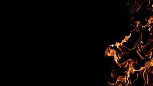 Echtes Feuer brennt an den Rändern des Rahmens
