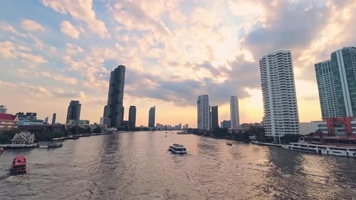 Bangkok Cruise Boats Time Lapse (Zoom In)