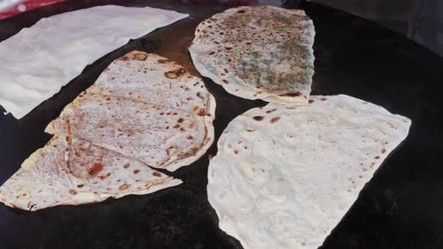 Dîner pita au poisson borek grillé et kebab à Istanbul