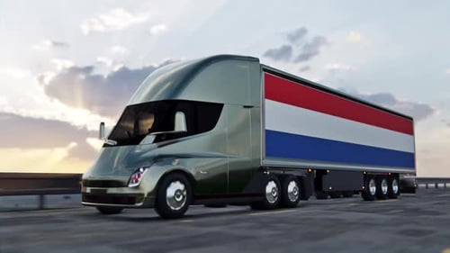Camión de carga en la carretera sin fin y bandera de Holanda