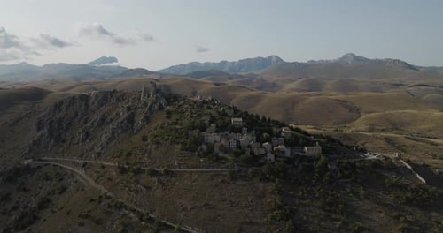 Luftaufnahme von Rocca Calascio, Italien.