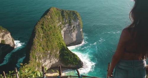 Local turístico: visite a praia de Kelingking Secret Point