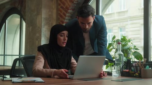 Muslim Woman Hijab Businesswoman Intern Working Laptop Problem Error Arabian Indian Man Businessman
