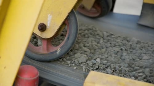 Processing plants for stone, sand and gravel as asphalt base materials at Asphalt mixing plant to pr