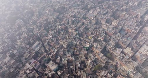 Luftaufnahme von Dächern und Gebäuden, Indien.