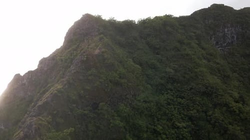 Hitting the final peak of the crouching lion on oahu